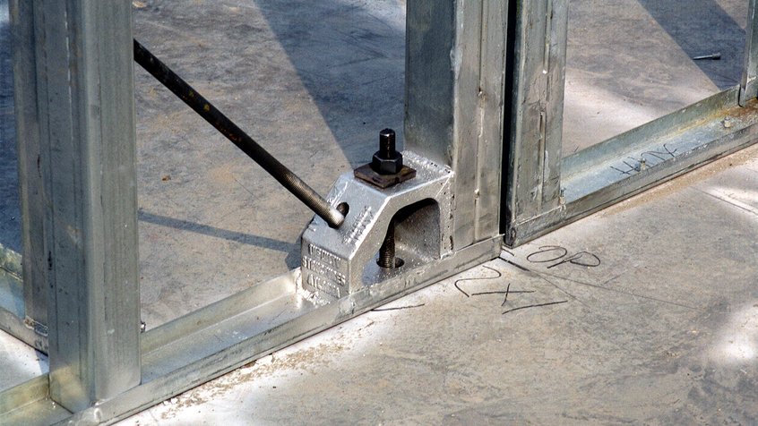 ISP Corner bracket bolted to SOG